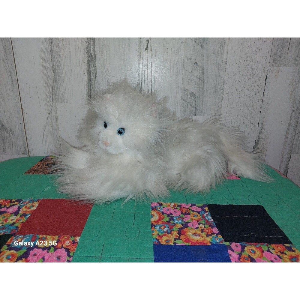 Vintage Dakin Krystal Kitty Persian Cat White Plush 1986 18" Retired